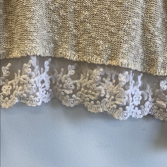 LA hearts sweater with lace trim - Picture 5 of 5